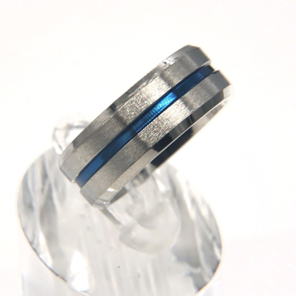 Silver wedding band with blue accent line. - Picture 2 of 3